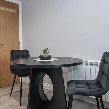 Waters Edge * 스킵턴