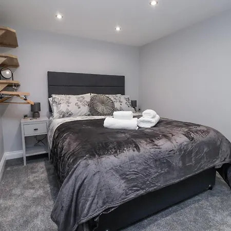 Apartment Waters Edge *